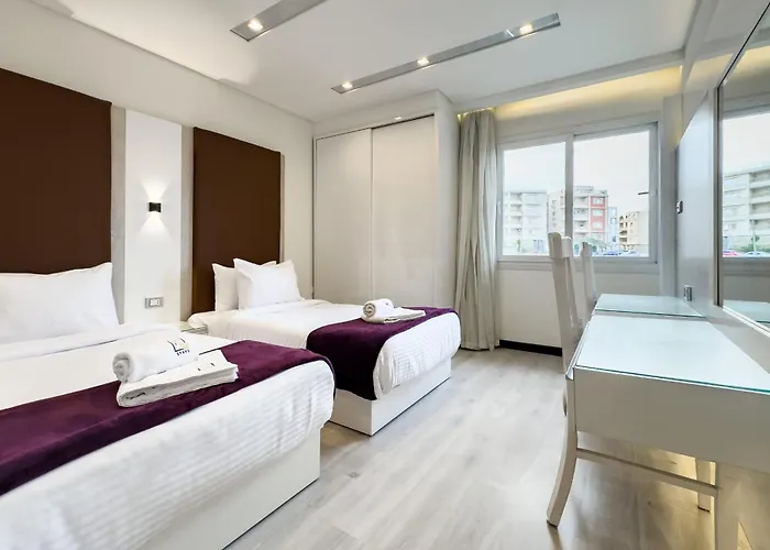 Fresh & Fabulous 2Bdr - 5 Min To Airport