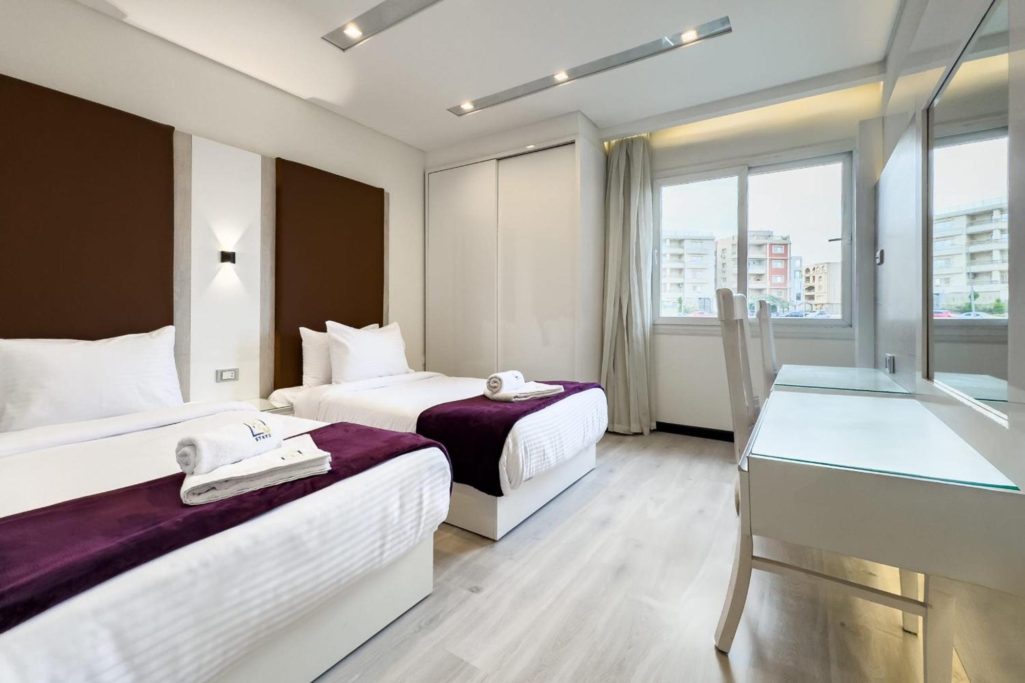Fresh & Fabulous 2bdr - 5 Min To Airport Apartment