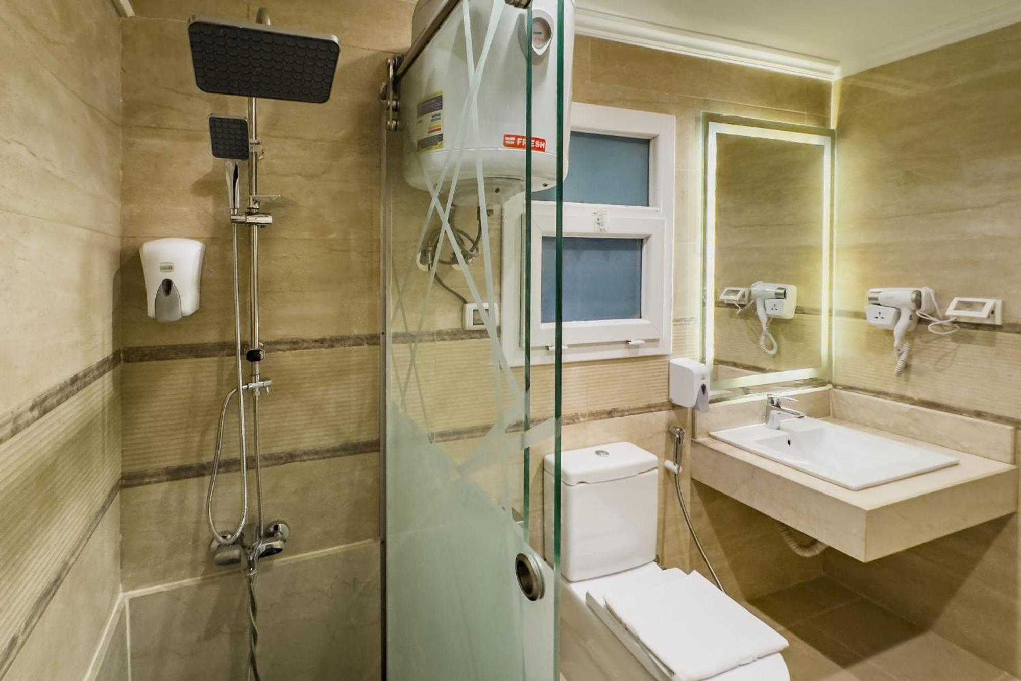 Fresh & Fabulous 2bdr - 5 Min To Airport Apartment *